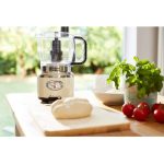 KIFUTOTT - Russell Hobbs 25182-56 Retro krém konyhai robotgép